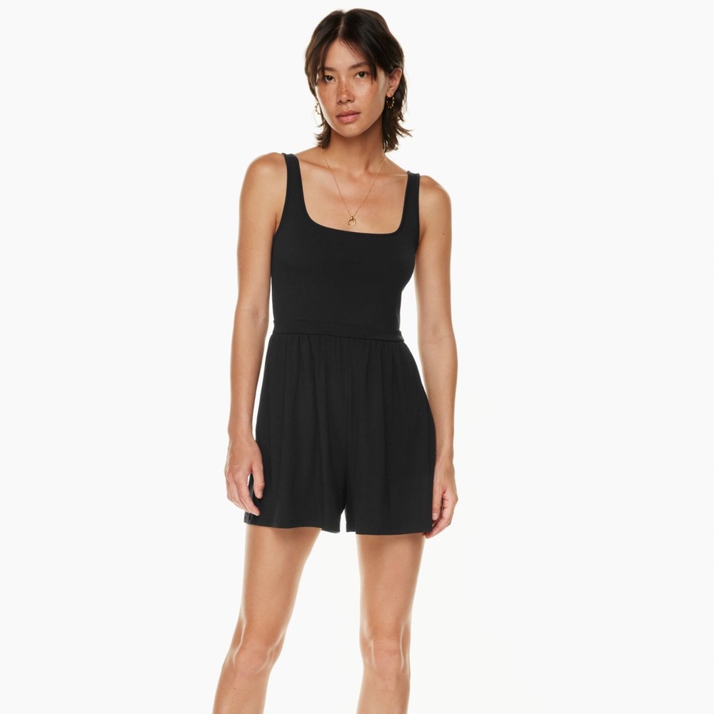 NWT sold out Market Romper Wilfred/ Aritzia